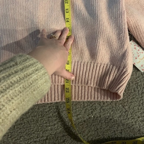 ❌SOLD❌Free People scoop sweater - Picture 5 of 6
